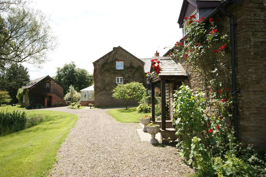 Hills Farm Bed & Breakfast Leominster Exterior foto