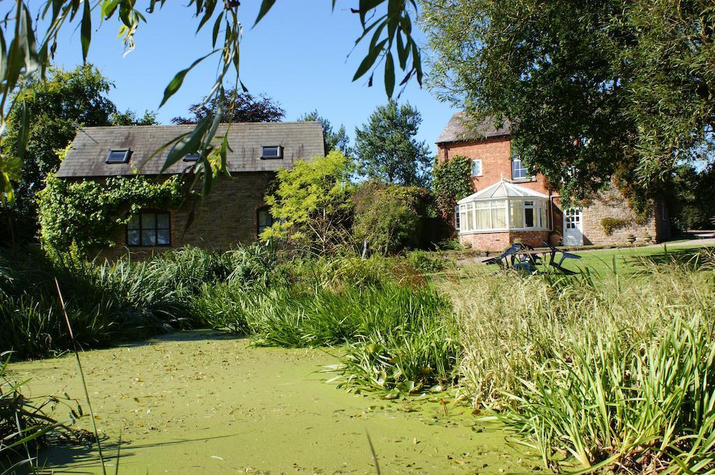 Hills Farm Bed & Breakfast Leominster Exterior foto